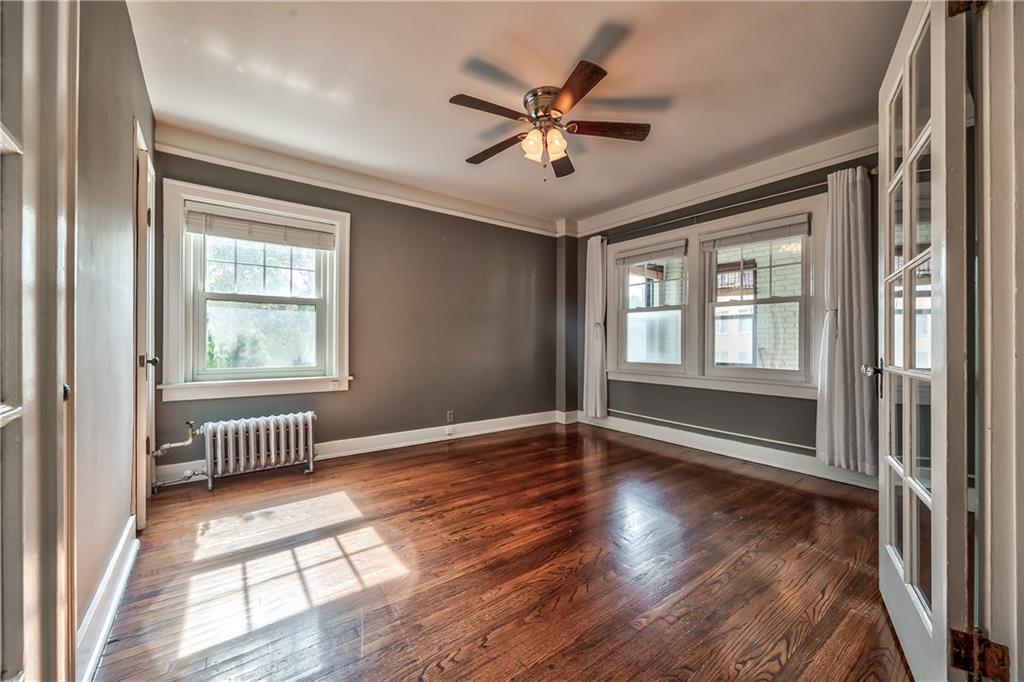 807 W 48th Street Property Photo 6
