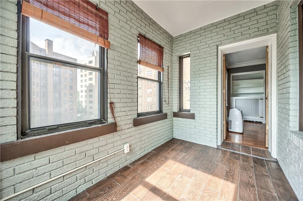807 W 48th Street Property Photo 19