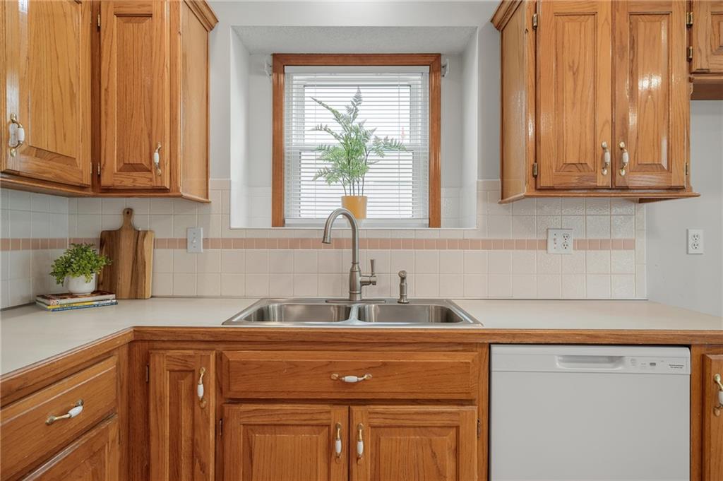 5109 Rosehill Road Property Photo 19