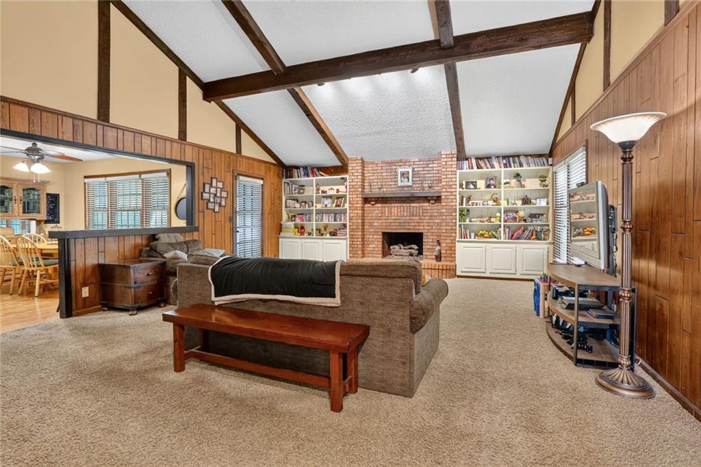 16313 W Chur Street Property Photo 2