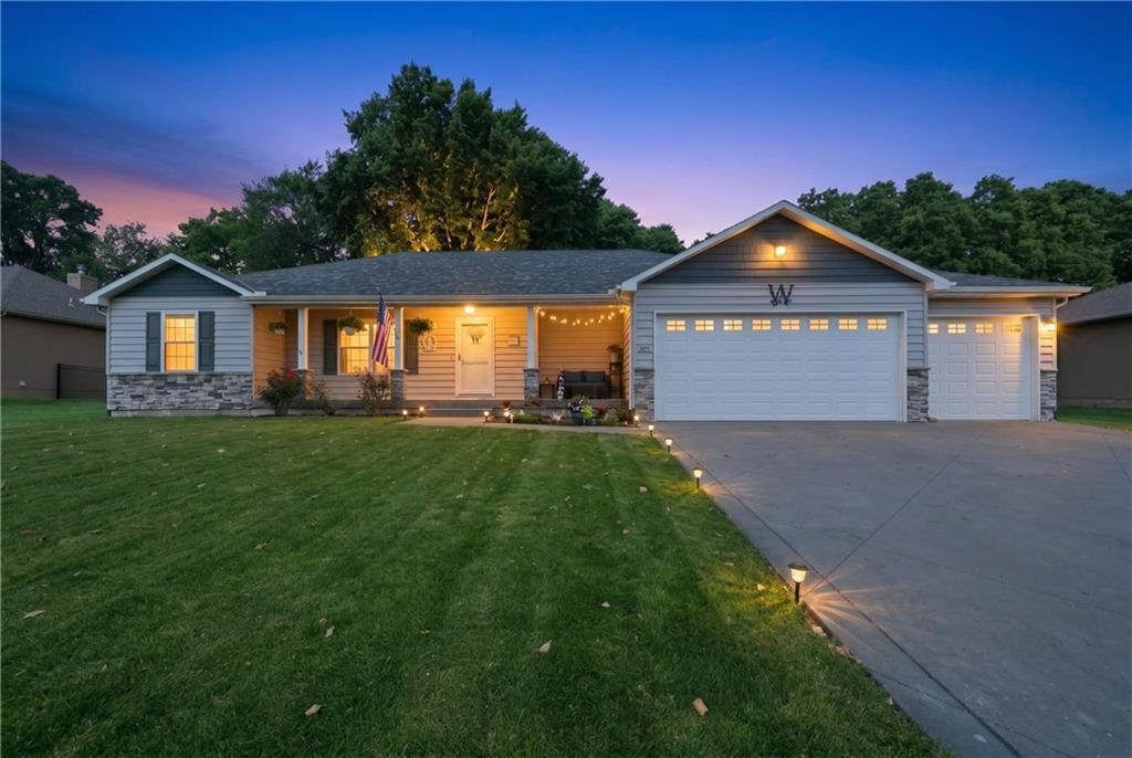 302 S Peach Tree Avenue