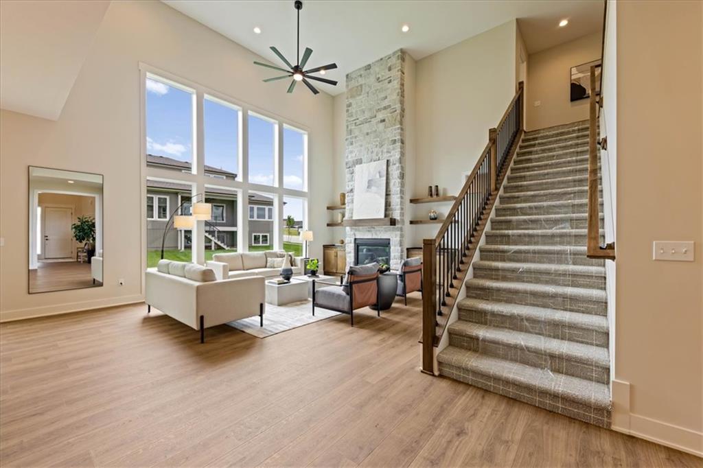 18220 Monrovia Street Property Photo 7