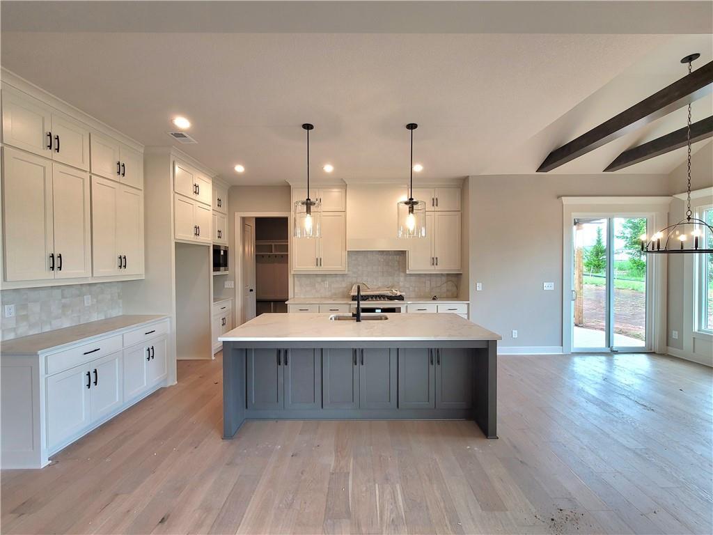 18257 Earnshaw Street Property Photo 7