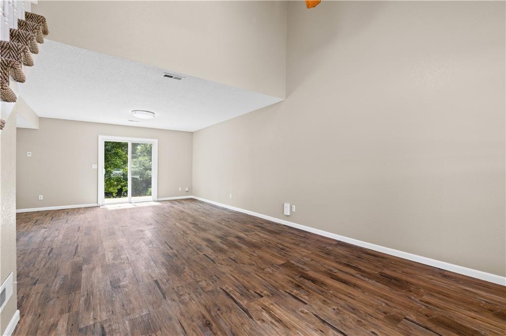 760 Spring Circle Property Photo 5