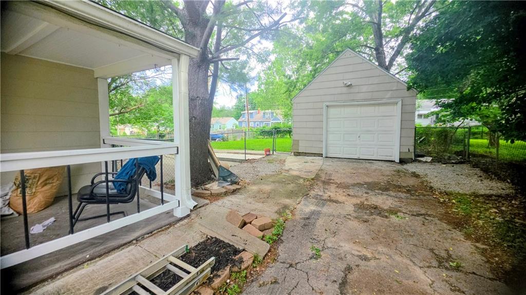1312 W 29th Street Property Photo 10