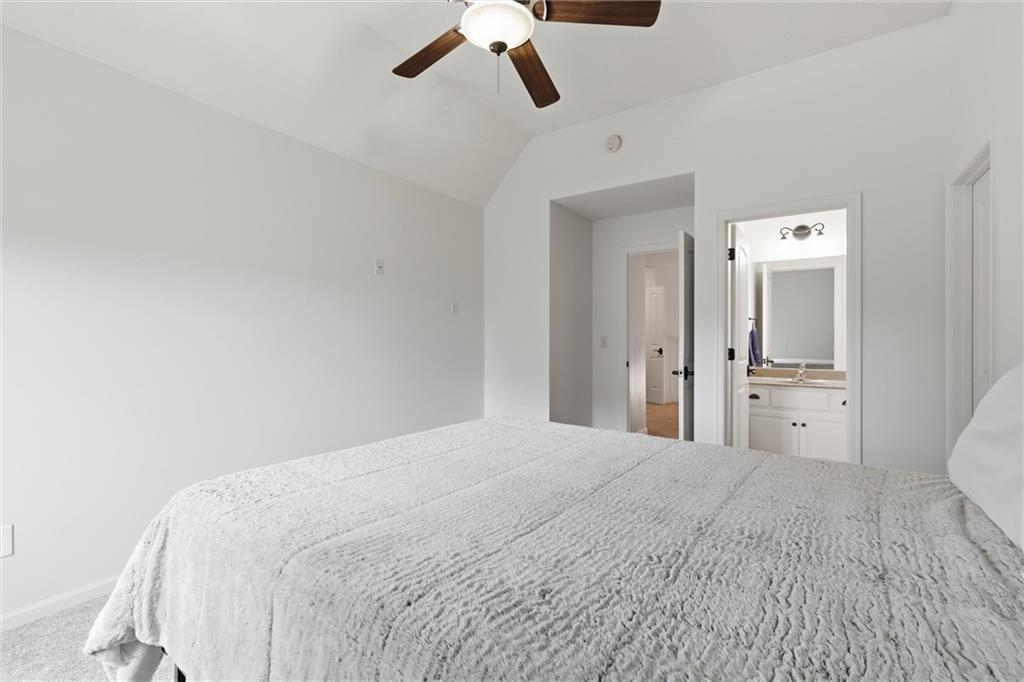 9428 W 157th Place Property Photo 32
