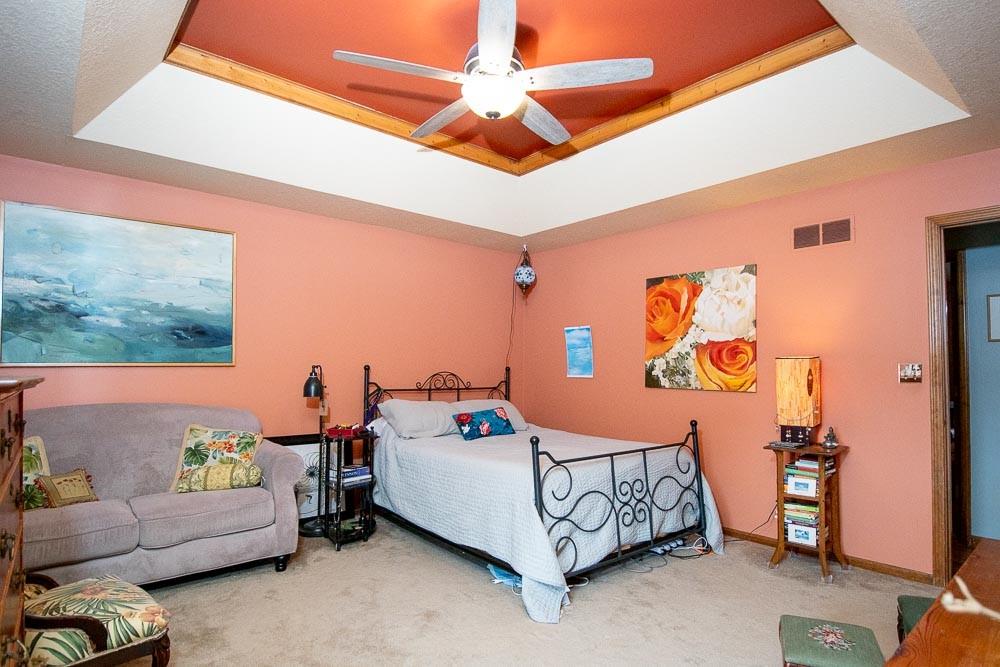 3000 University Drive Property Photo 10