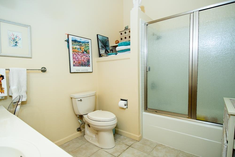 3000 University Drive Property Photo 11