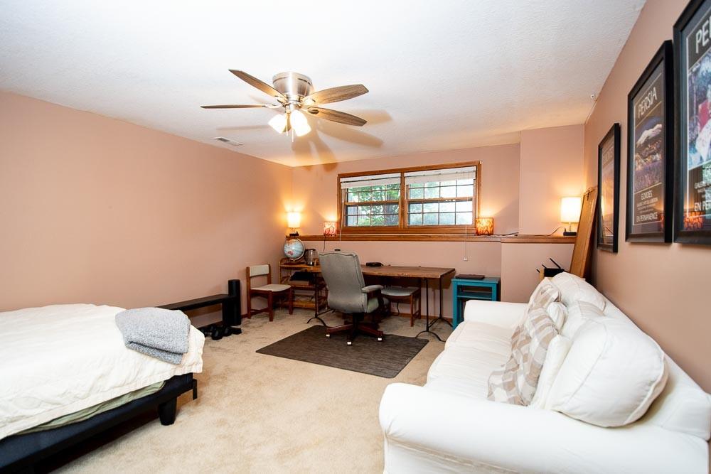 3000 University Drive Property Photo 18