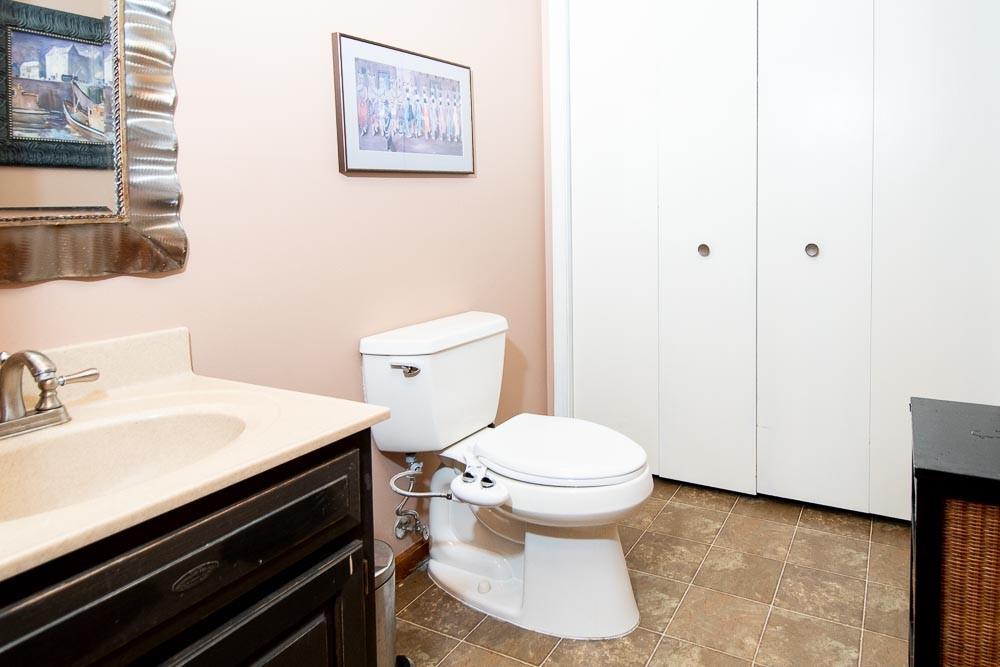 3000 University Drive Property Photo 21