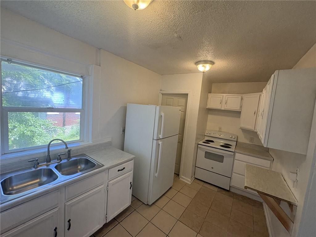 3928 S Benton Avenue Property Photo 6