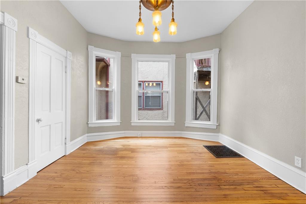 505 Garfield Avenue Property Photo 3