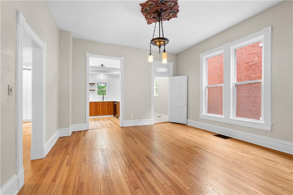 505 Garfield Avenue Property Photo 8