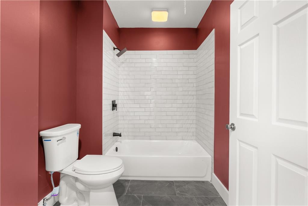 505 Garfield Avenue Property Photo 10
