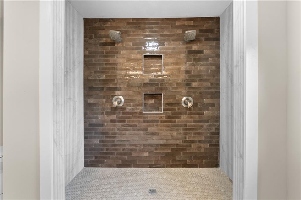 505 Garfield Avenue Property Photo 14