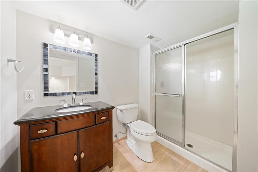 7801 N Revere Drive Property Photo 45