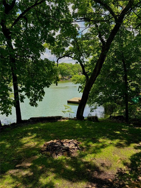 33 Nw Lakeside Drive Property Photo 6