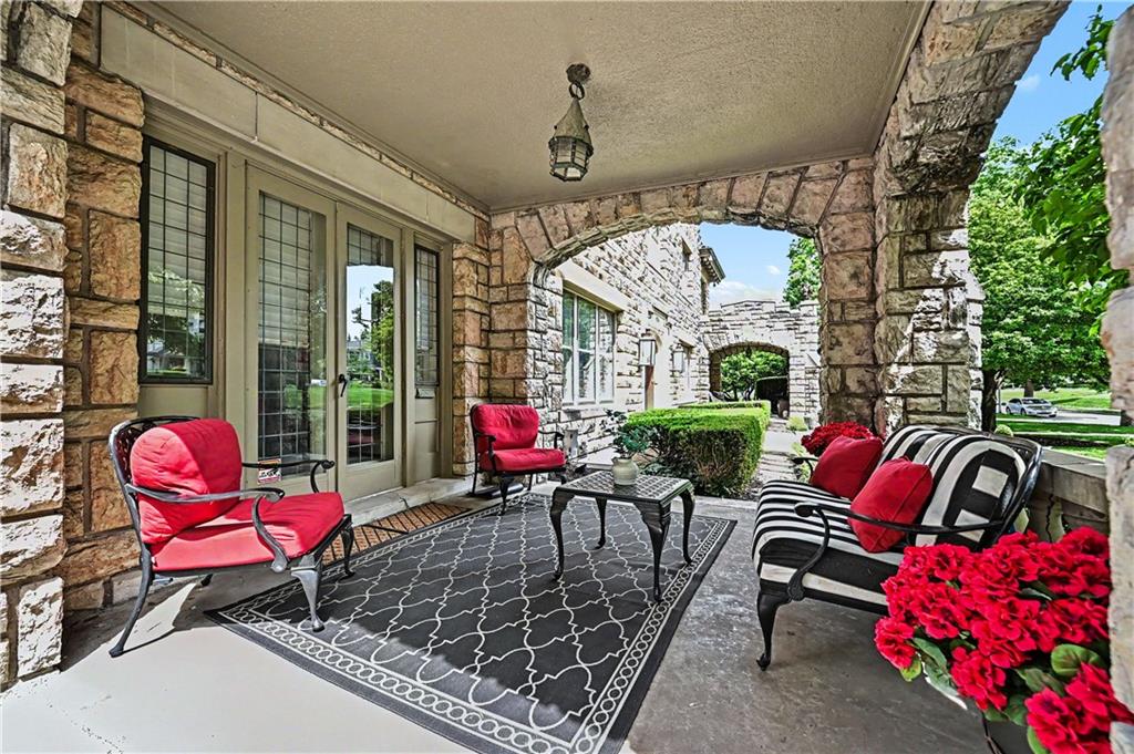 1246 W 59th Street Property Photo 45