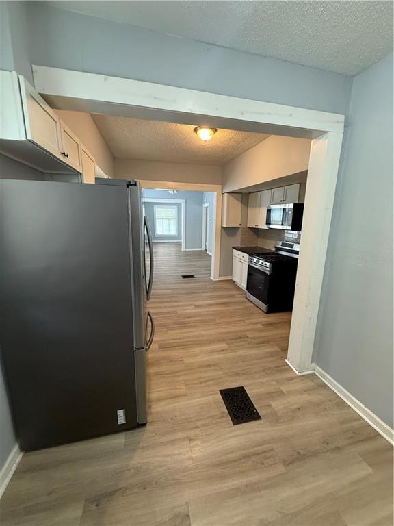 5220 St John Avenue Property Photo 7