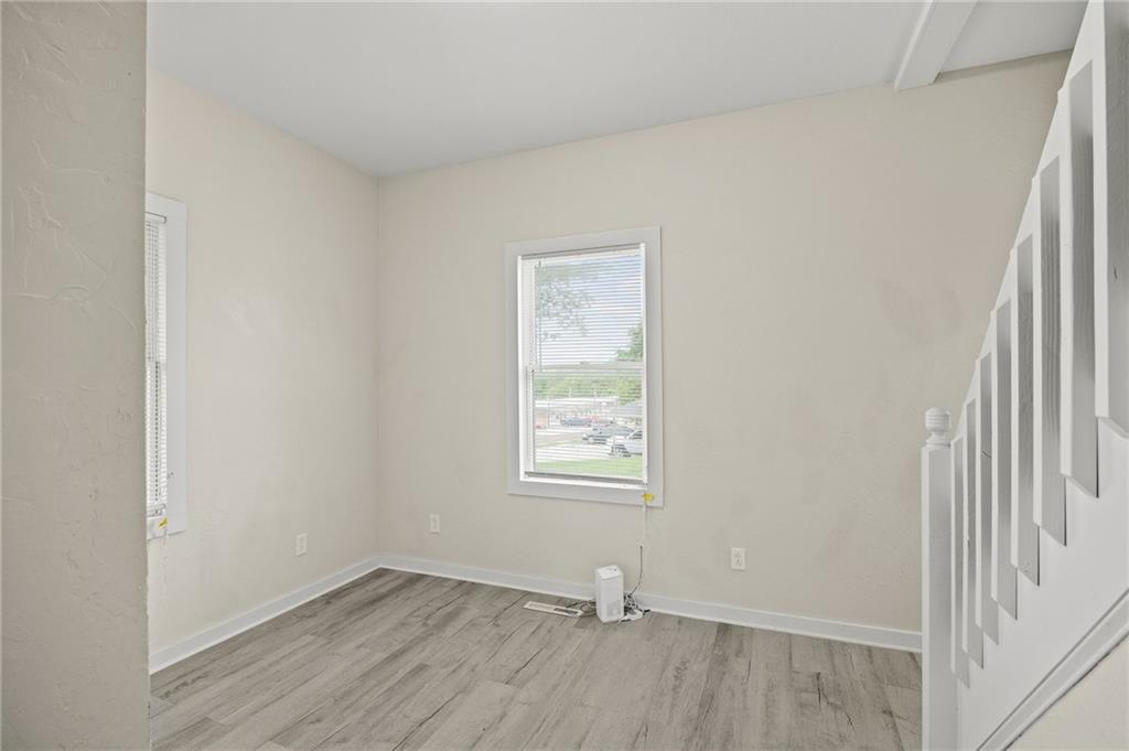 807 Se Grand Dd Highway Property Photo 15