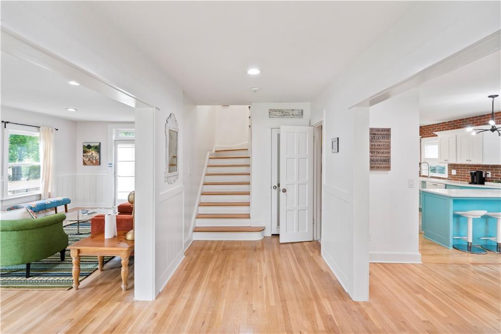 7444 Summit Street Property Photo 10
