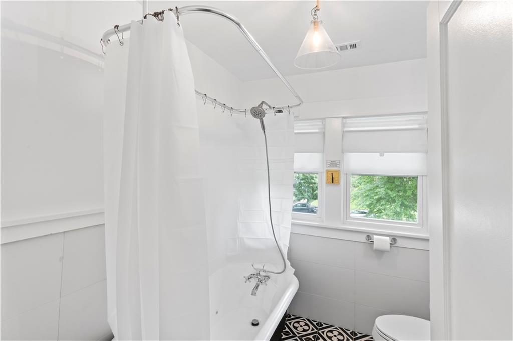 7444 Summit Street Property Photo 37
