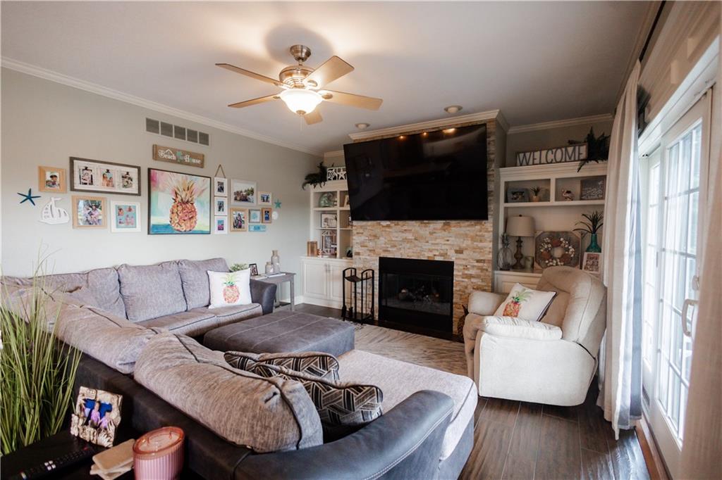 13107 Redbud Boulevard Property Photo 24