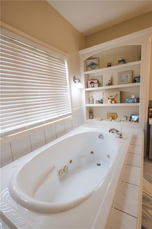 13107 Redbud Boulevard Property Photo 30