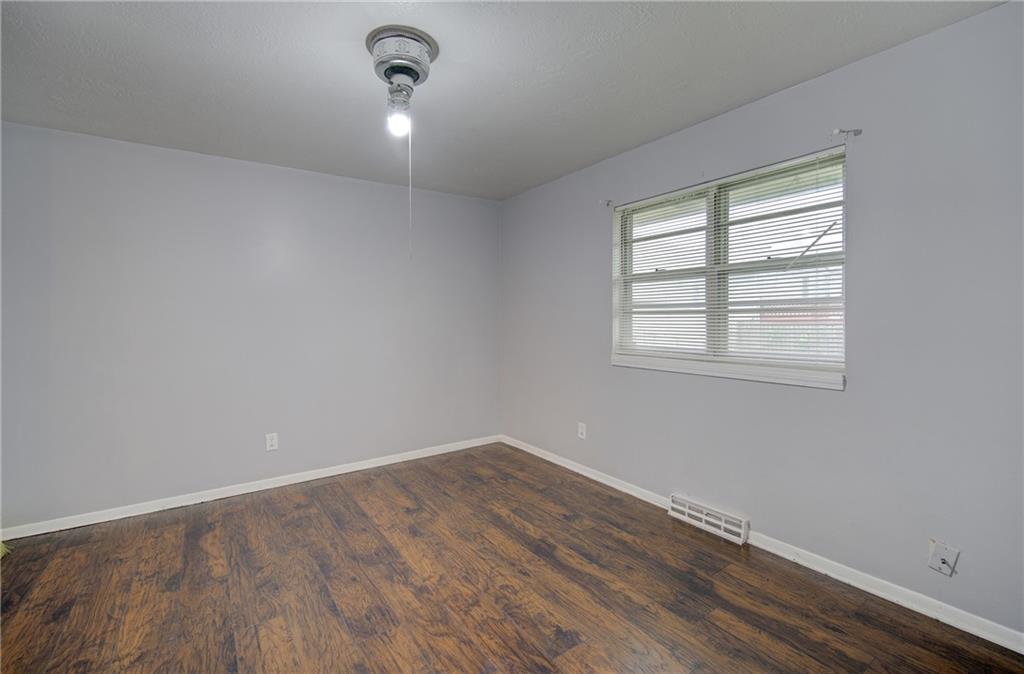 1836 E 78th Street Property Photo 9