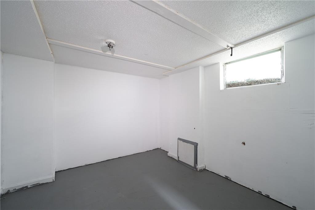 1836 E 78th Street Property Photo 17