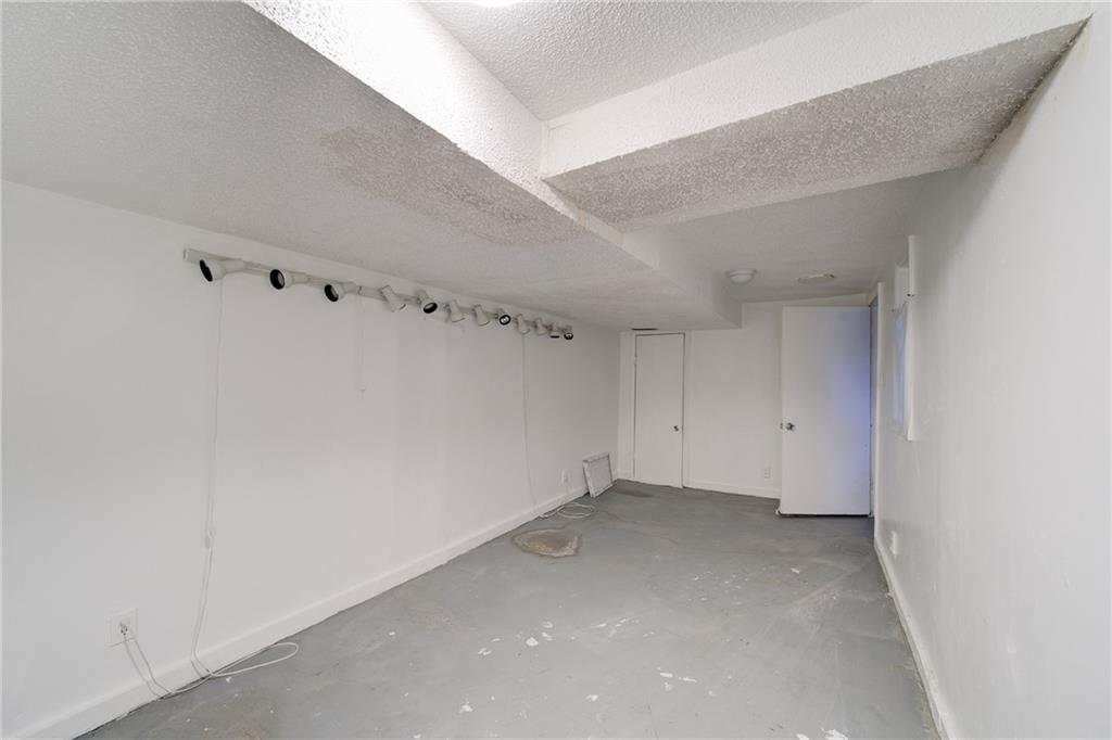 1836 E 78th Street Property Photo 18