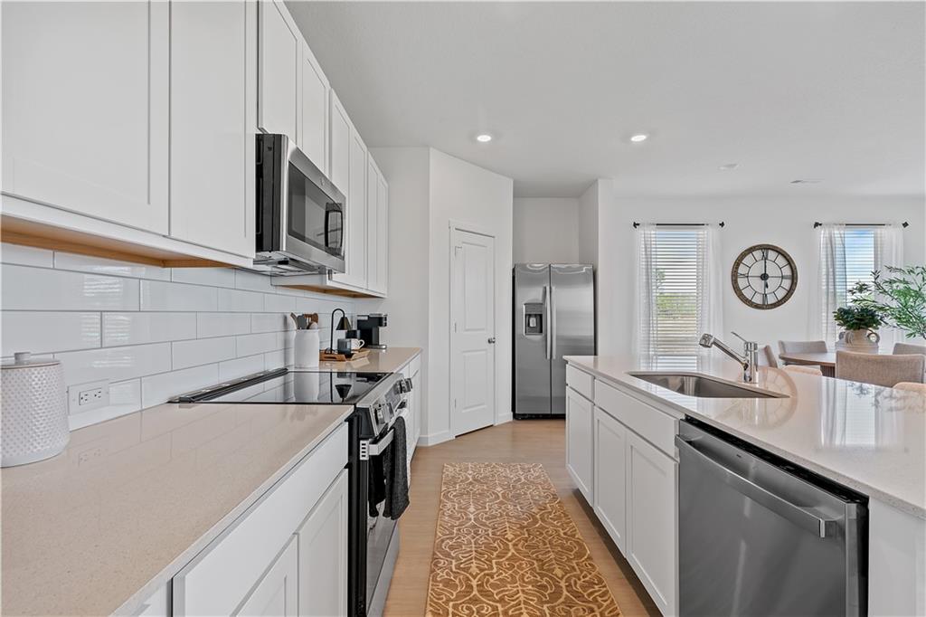 21384 Cleveland Street Property Photo 5