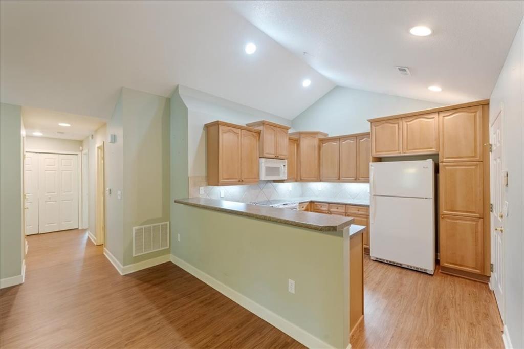 7213 Meadow View Street Property Photo 8