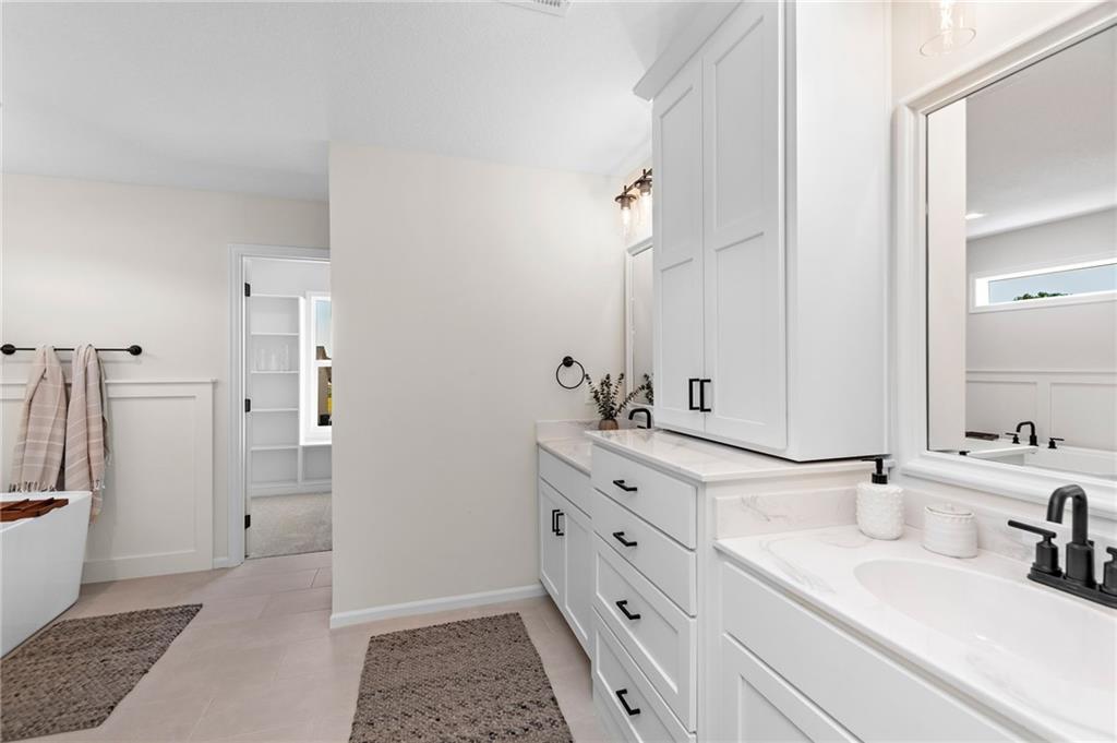 20755 Emerald Street Property Photo 22