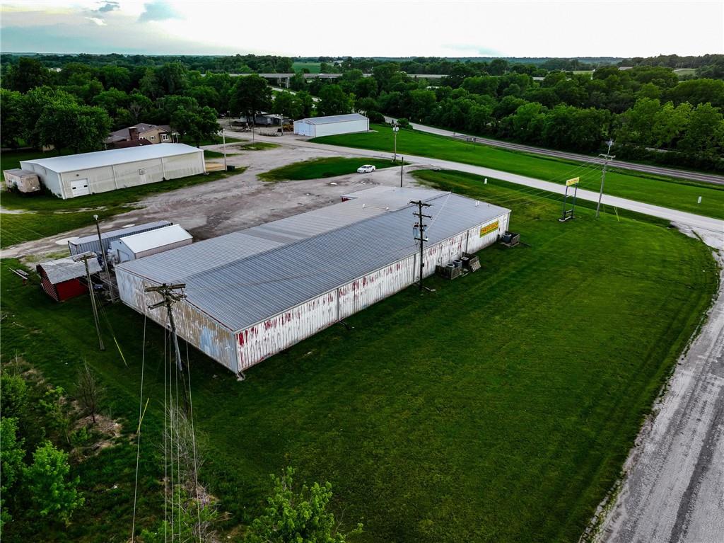 901 S Outer Road Property Photo 10