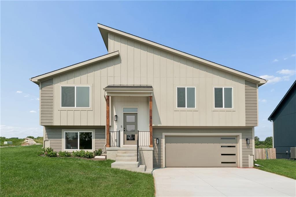 2112 Se Oak Ridge Drive Property Photo 1