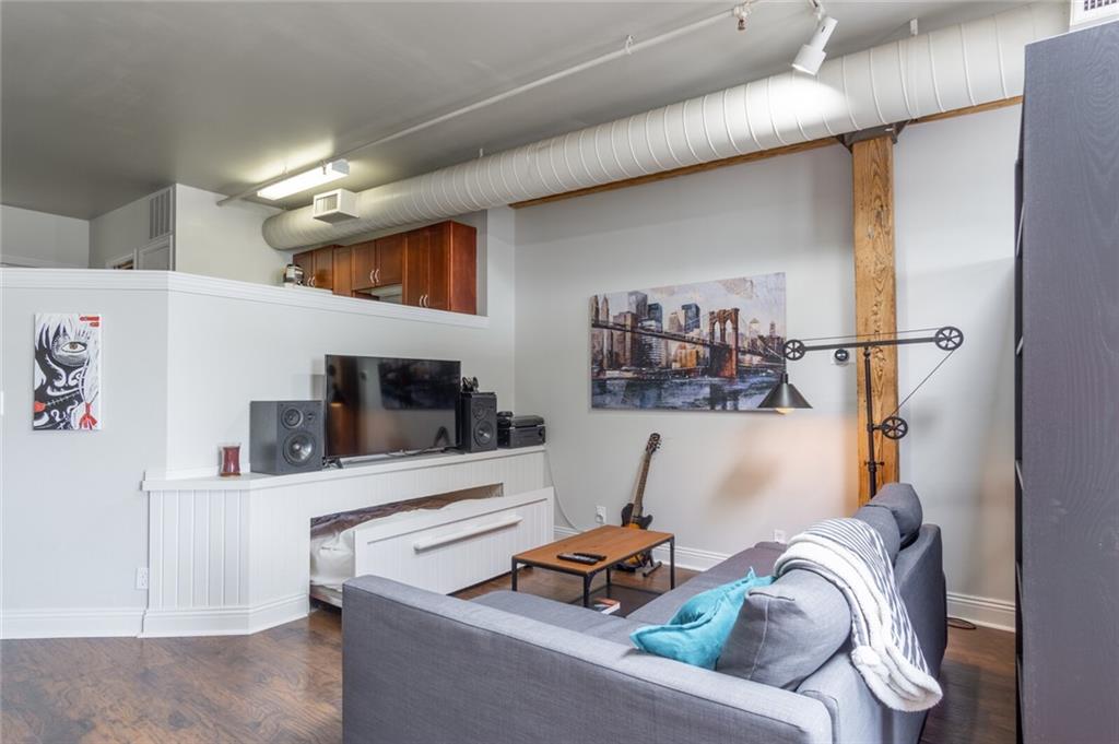 700 Broadway Boulevard Property Photo 3
