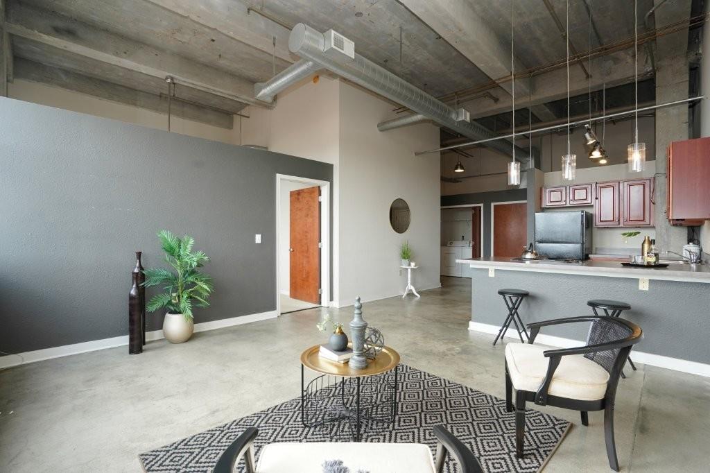 1535 Walnut Street Property Photo 4