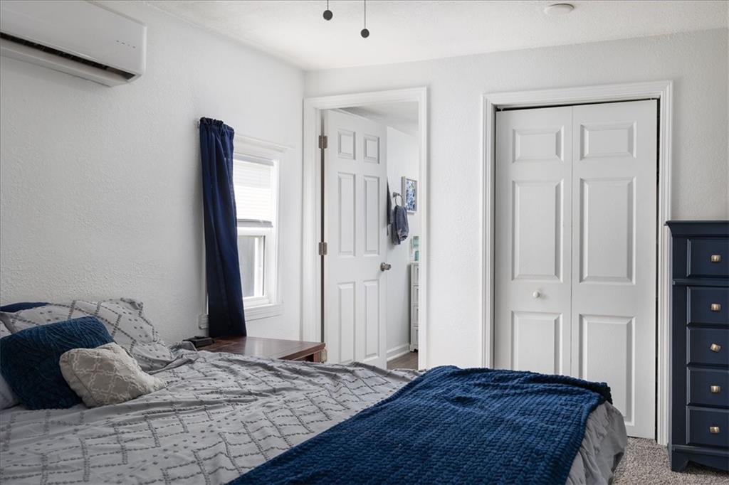 2 Ne Vine Street Property Photo 10