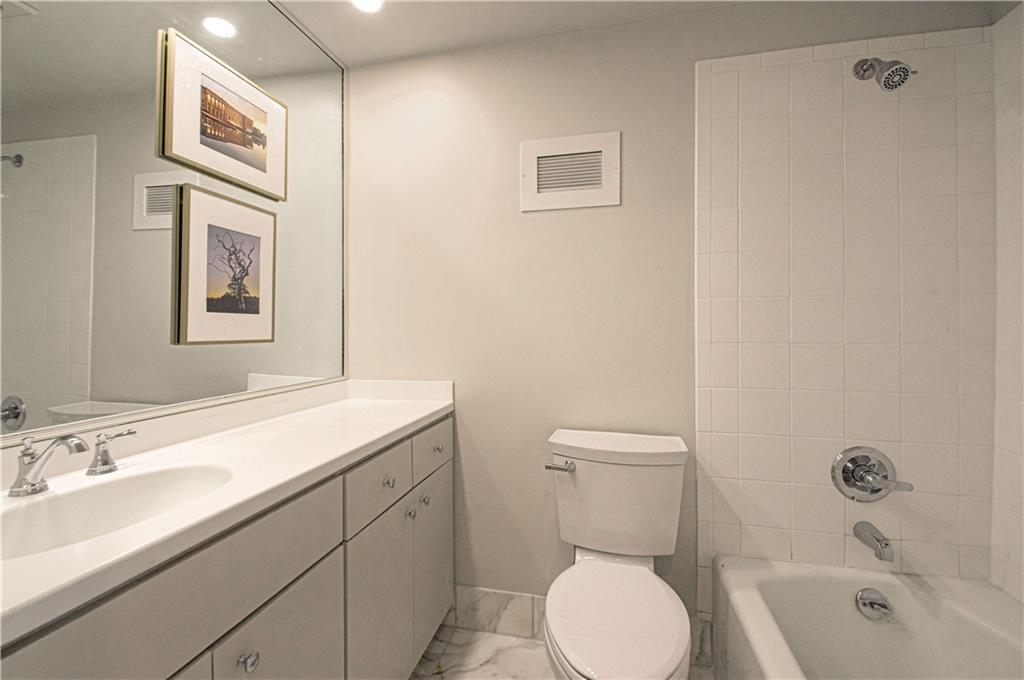 4550 Warwick Boulevard Property Photo 25