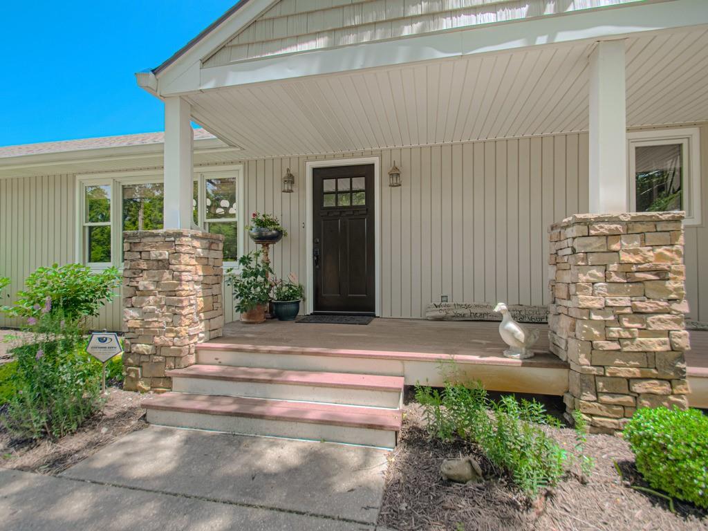 9785 Baker Road Property Photo 7