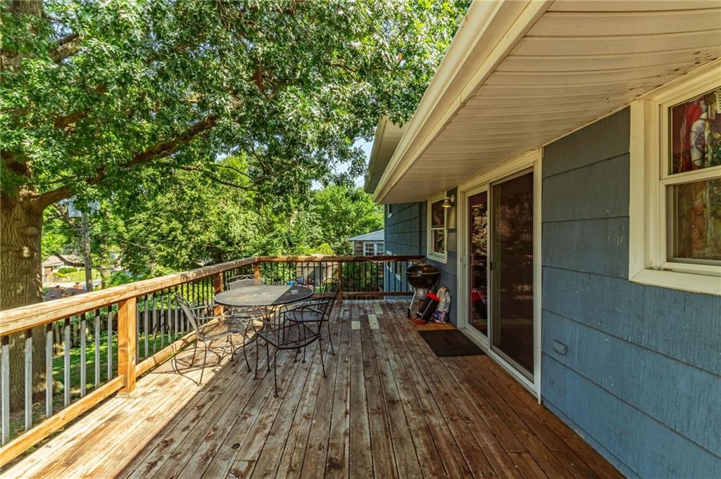 3706 N Grand Avenue Property Photo 23
