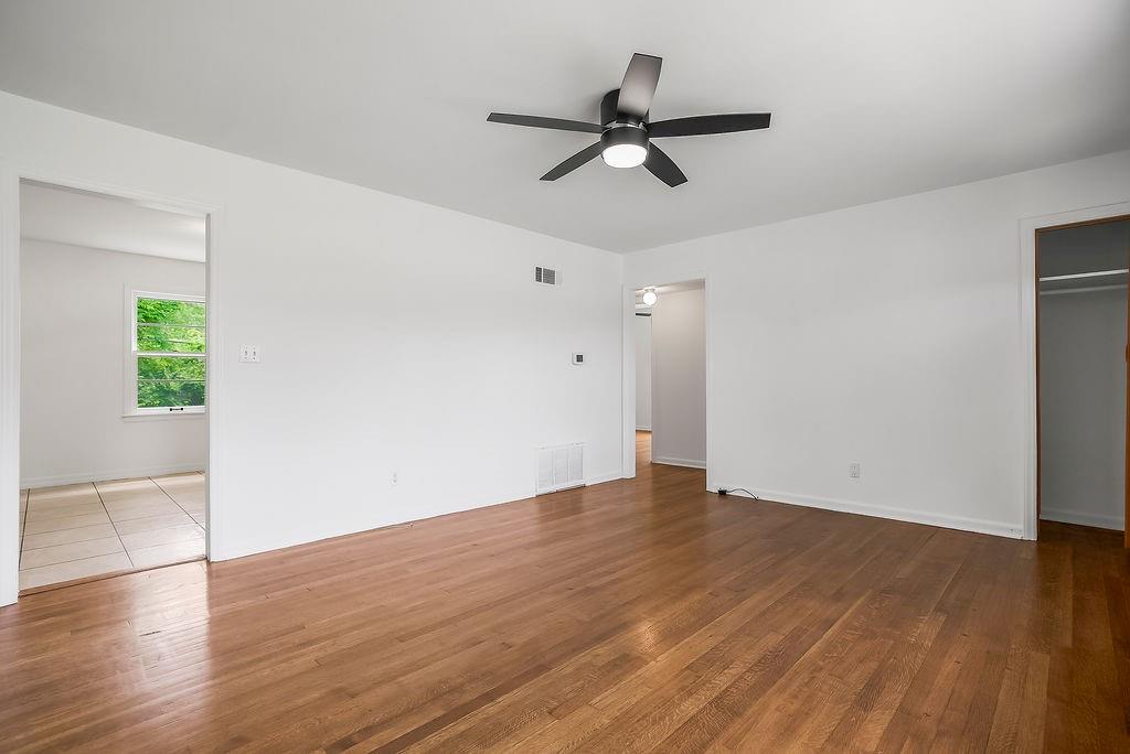 616 S Lee Avenue Property Photo 7
