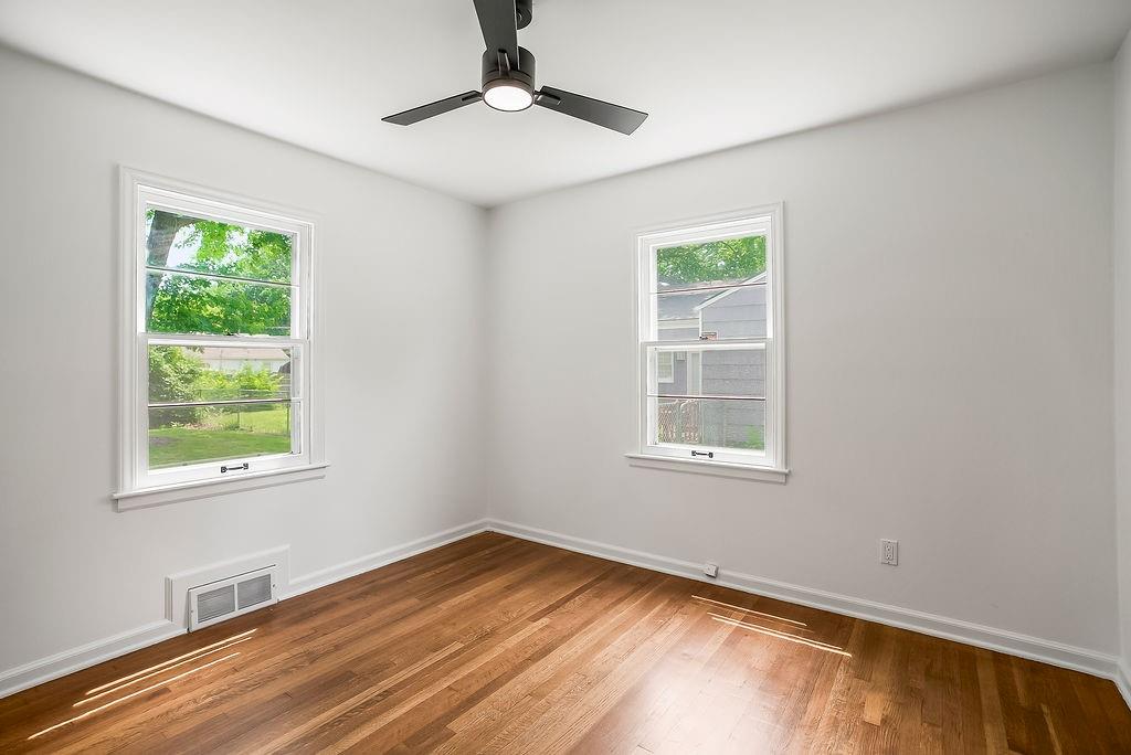 616 S Lee Avenue Property Photo 9