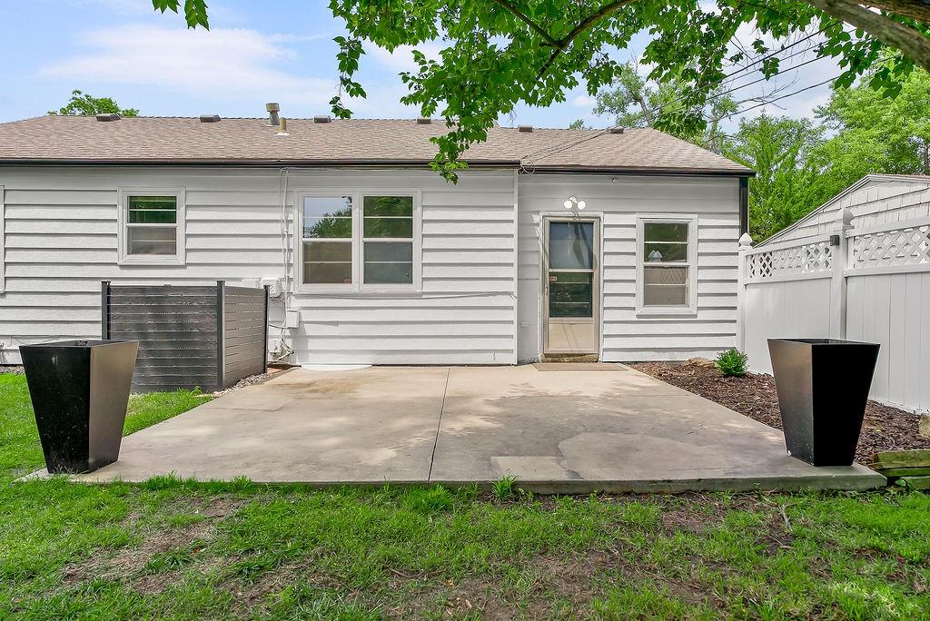 616 S Lee Avenue Property Photo 29