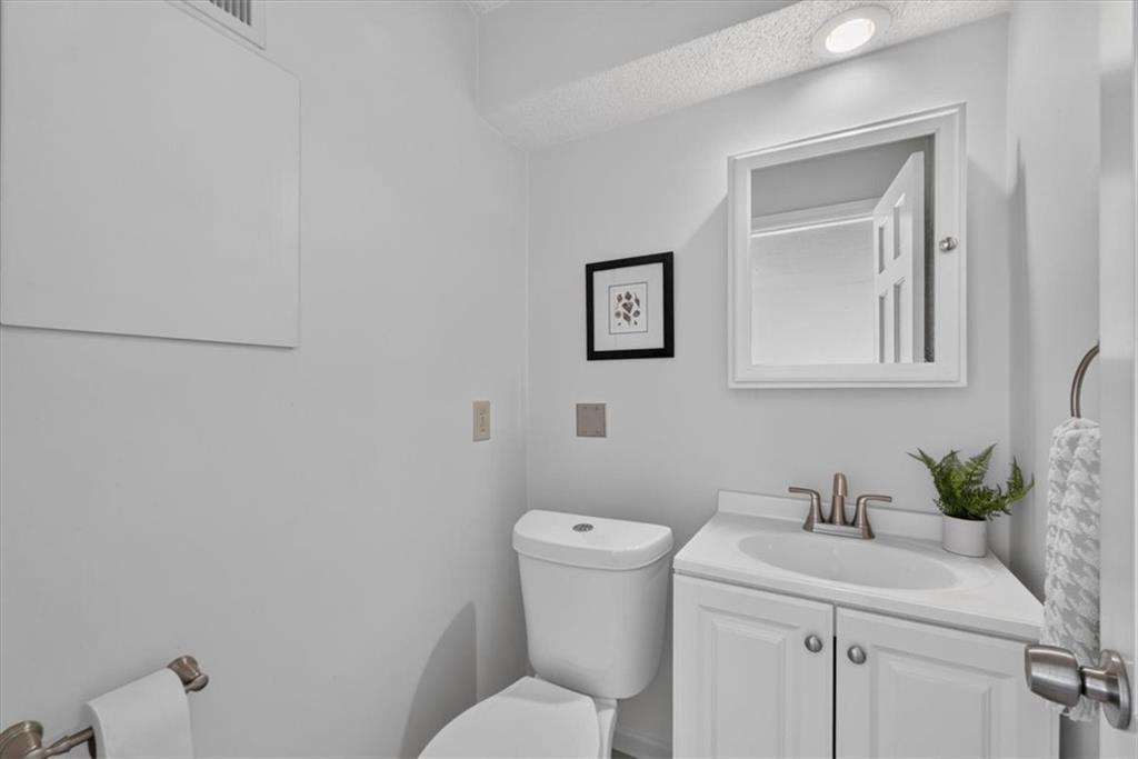 3608 Gillham Road Property Photo 33