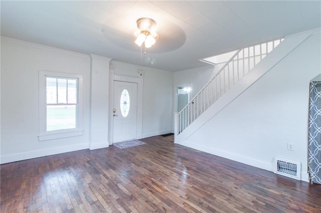 701 S Pine Street Property Photo 4