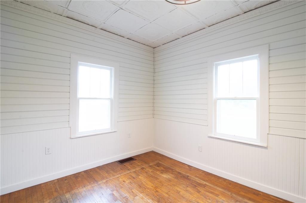 701 S Pine Street Property Photo 10