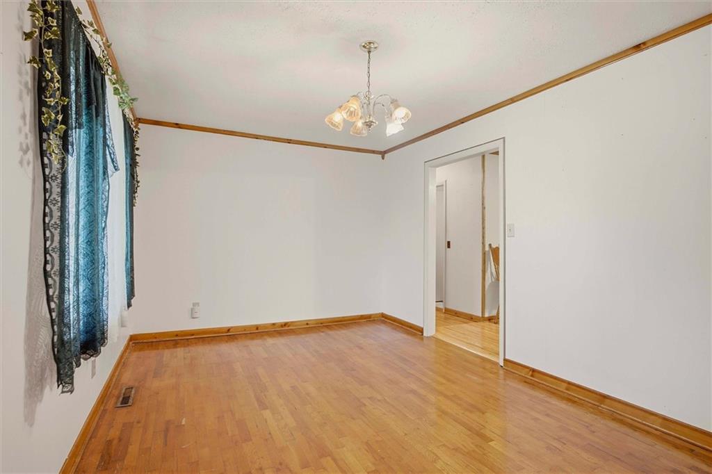 818 N Houston Street Property Photo 5