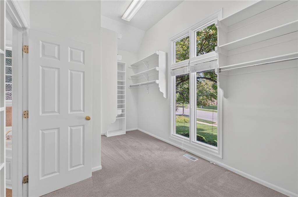 9608 Falcon Ridge Drive Property Photo 33